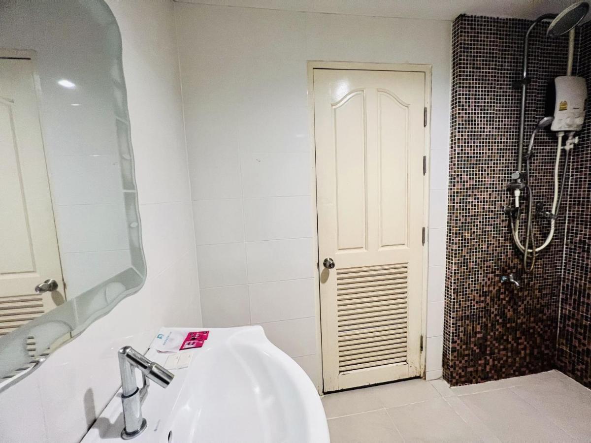Inn Kham Apartment Chiang Mai Extérieur photo